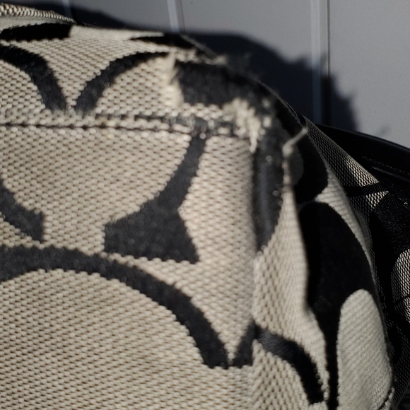 Coach Handbag - Picture 6 of 7